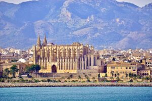 Cathedral de Santa Maria from the Cruise Ship